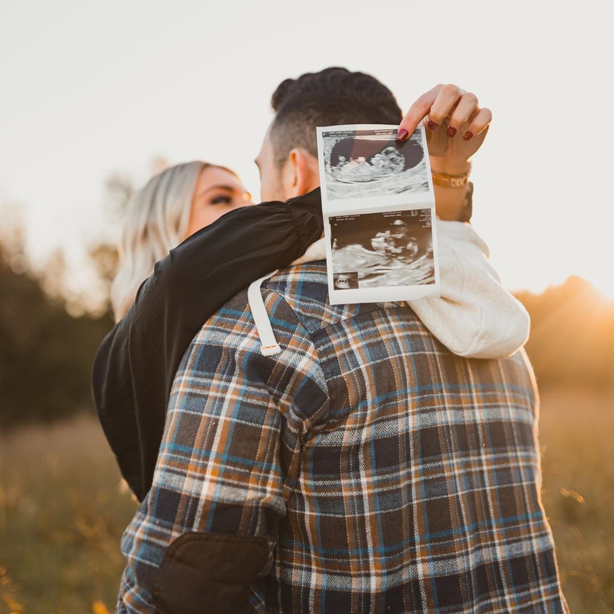Featured image of post Love Is Blind Mark Having Baby / Oh, but there is one catch — they can't see one of the first singles we meet is mark cuevas, and fans are immediately drawn to him.