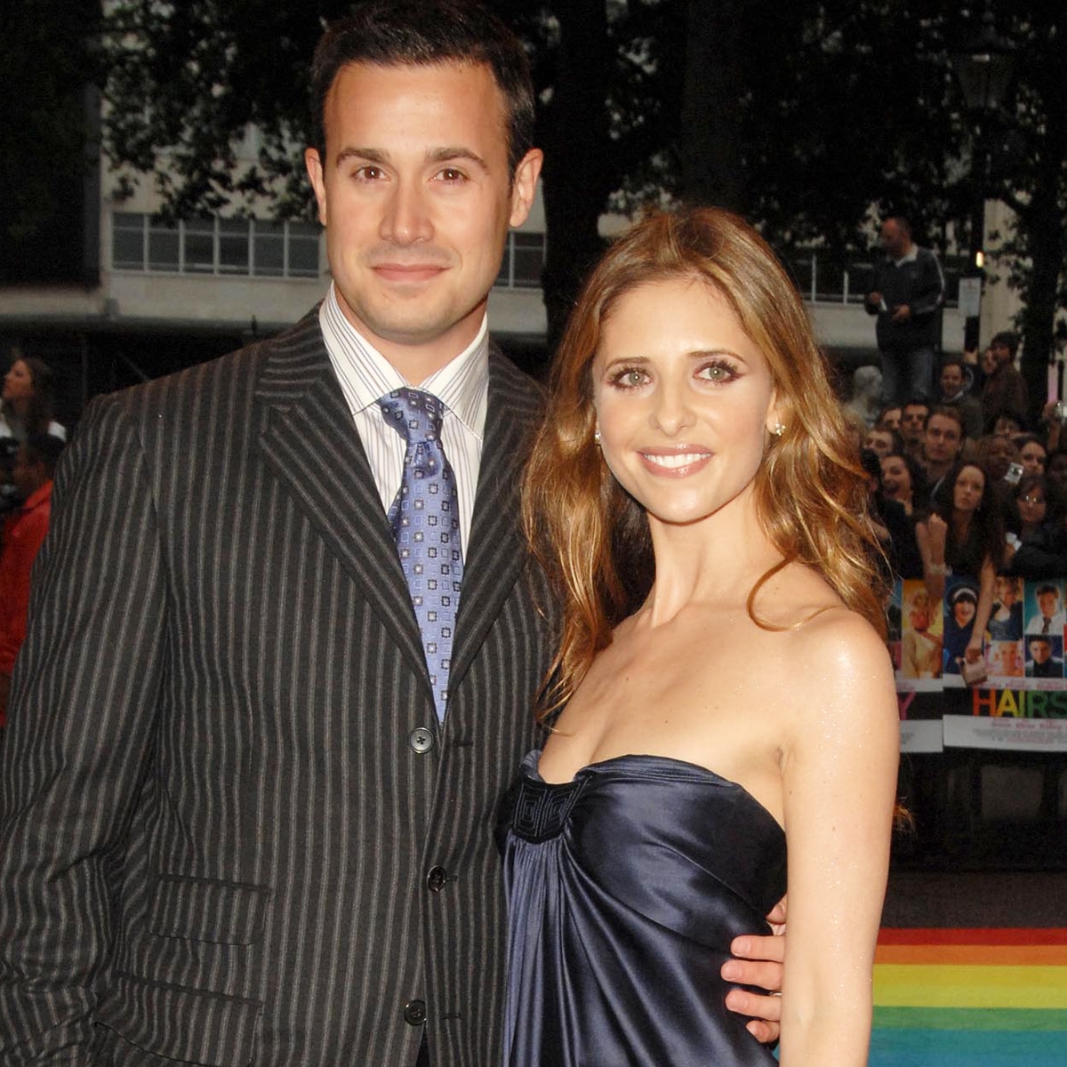 Inside Freddie Prinze Jr And Sarah Michelle Gellar S Enduring Romance E Online
