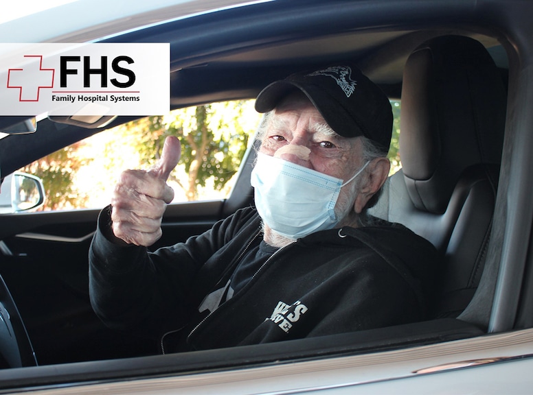 Willie Nelson, Covid 19 vaccine