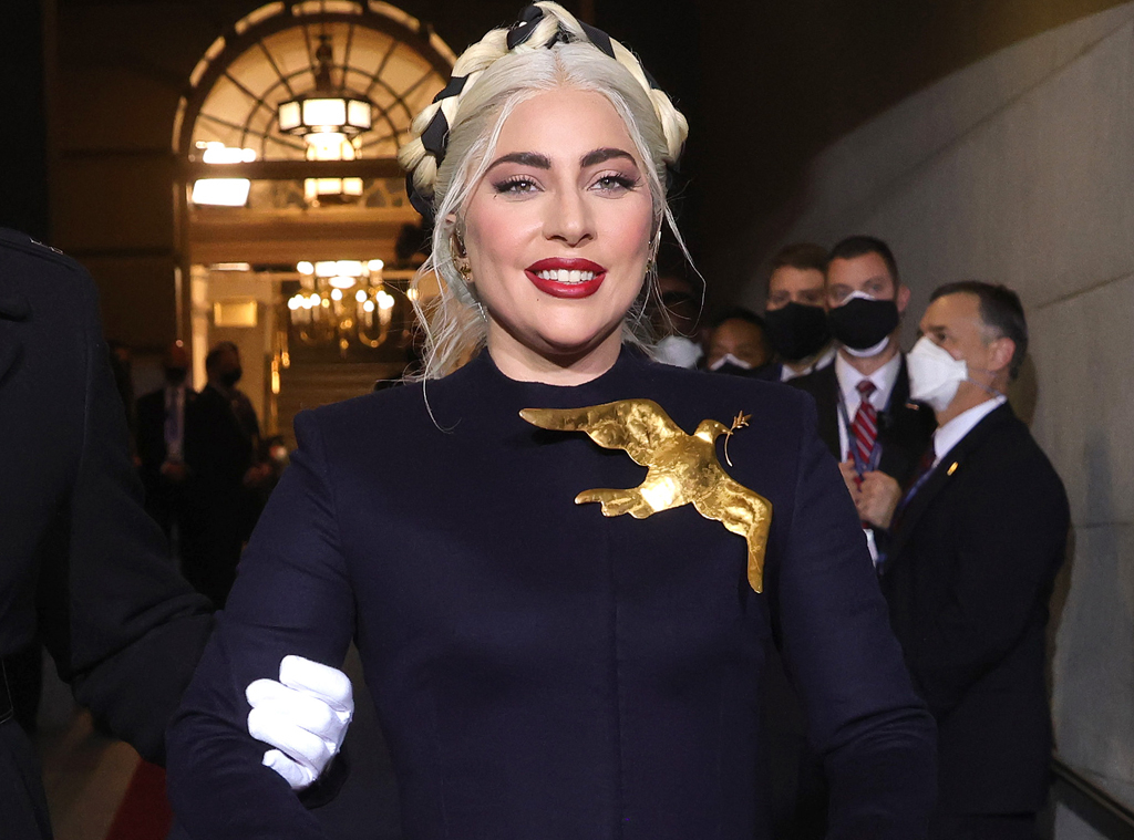 Mira a el romántico momento que vivió Lady Gaga con su novio en el acto inaugural de Joe Biden