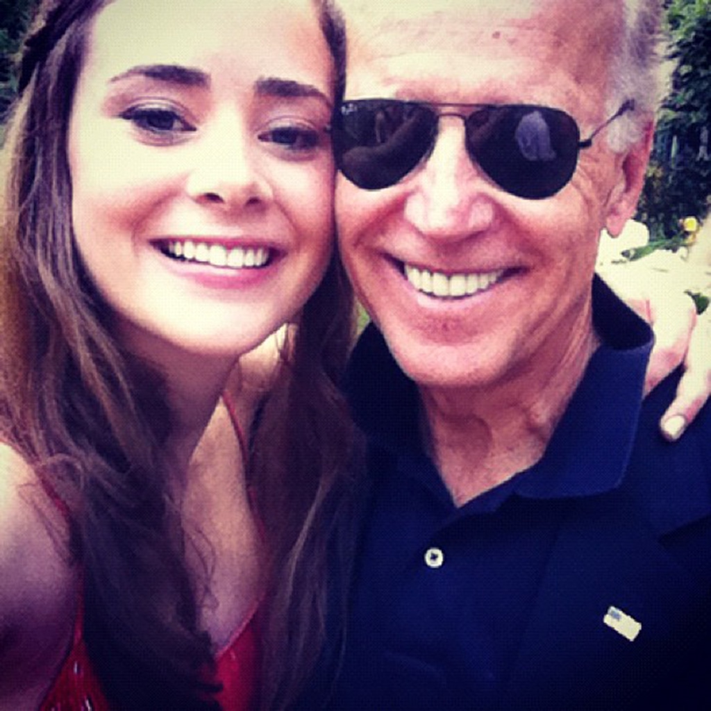 Naomi Biden, Instagram, Biden family