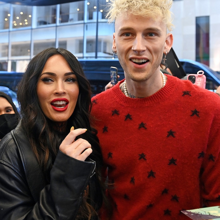 pics Megan Fox Boyfriend Before Mgk machine gun kelly proves chivalry isn t