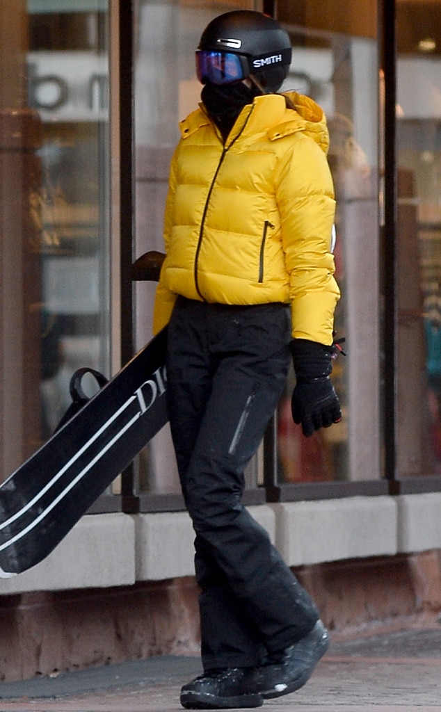 Kendall and kylie yellow clearance puffer jacket