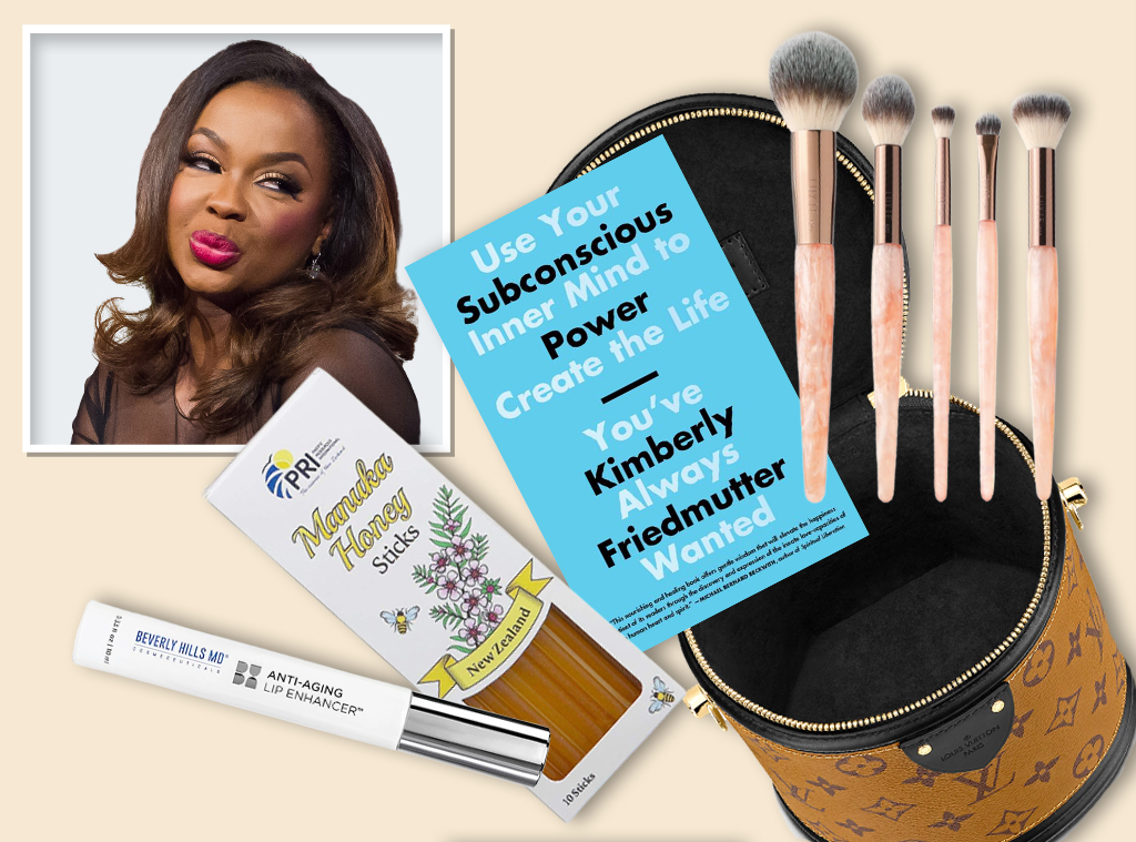 E-COMM, Phaedra Parks Beauty Bag, What's in her bag?