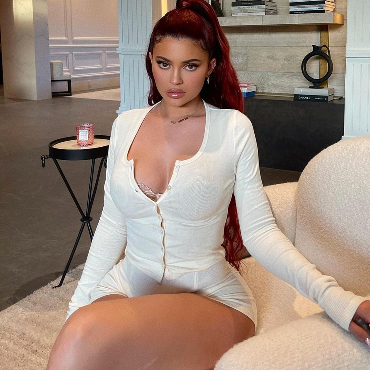 Kylie Jenner Shows Off Jaw Dropping Curves In New Sexy Swimsuit Pic Flipboard