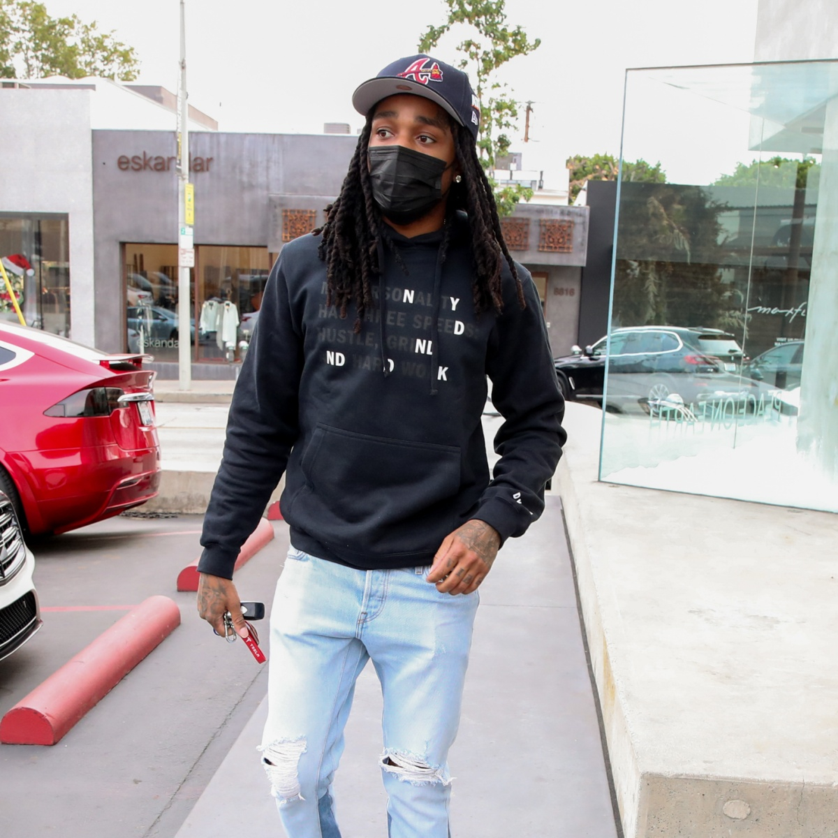 Photos from Celebs&rsquo; Best Street Style - Page 5 - E! Online