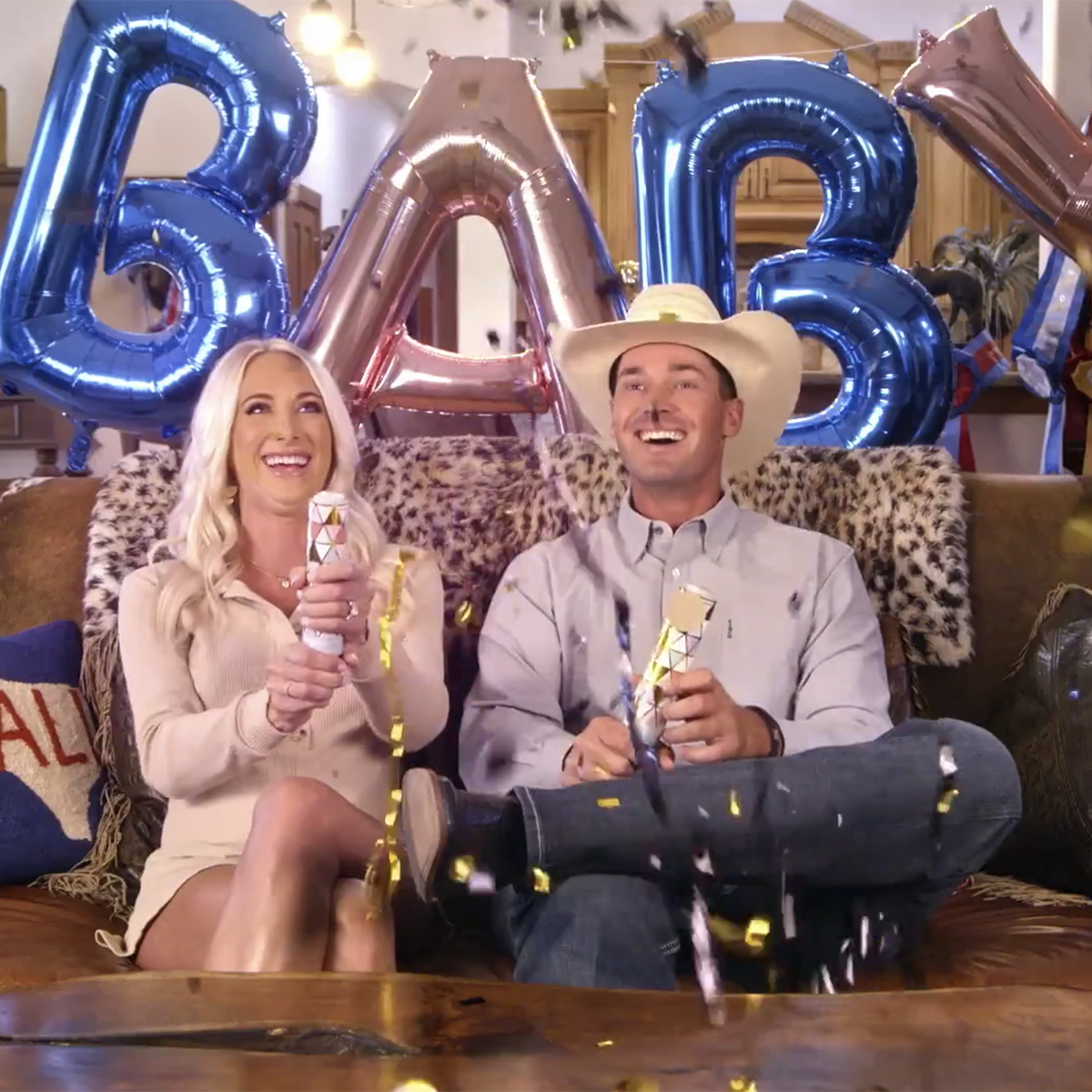 Go Behind The Scenes Of The Bradshaw Bunchs Pregnancy Reveal 