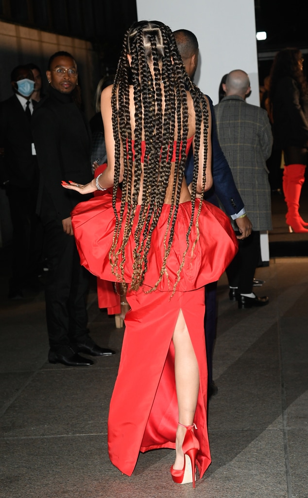 Zendaya Proves She's a Fashion Icon With Red Hot CFDA Awards Look - E! Online