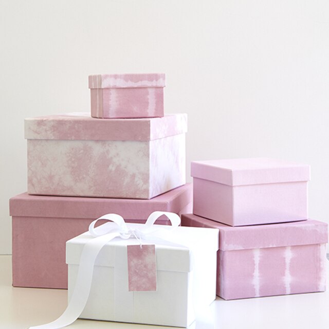 DIY Gift Guide: How to Build the Perfect Gift Box - Lauren Conrad