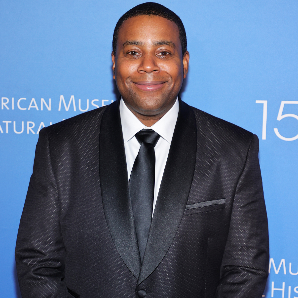 Kenan Thompson berbagi penghormatan yang memilukan kepada Michelle Trachtenberg