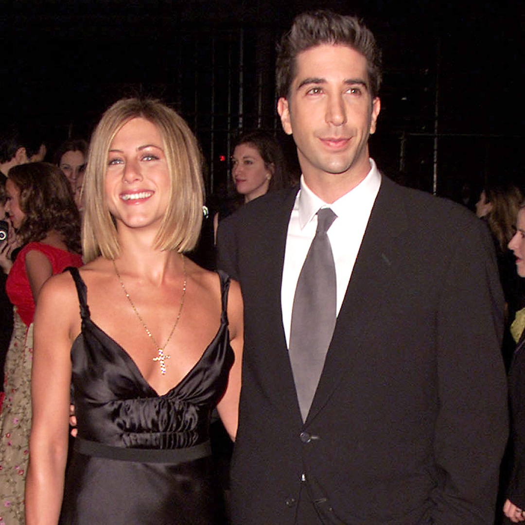 You Won't Believe What the 2001 People's Choice Awards Red Carpet Looked Like