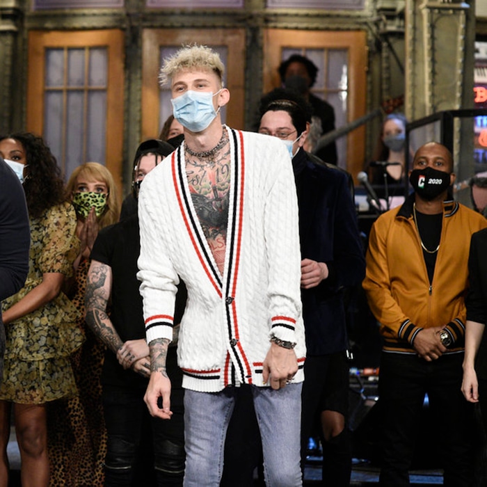Watch Pete Davidson Machine Gun Kelly Fall Off The Snl Stage E Online Watch Pete Davidson Machine Gun Kelly Fall Off The Snl Stage E Online