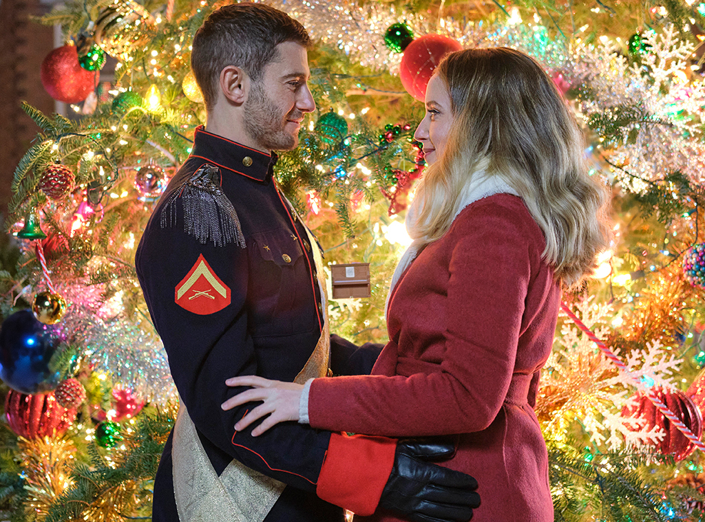 Big Pop Culture Seller This Christmas 2022 Photos From 2022 Pop Culture Moments To Look Forward To - E! Online