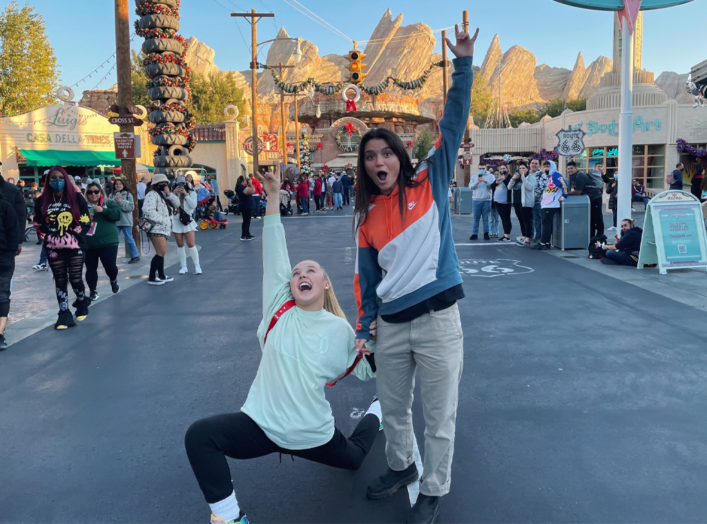 JoJo Siwa, Katie Mills