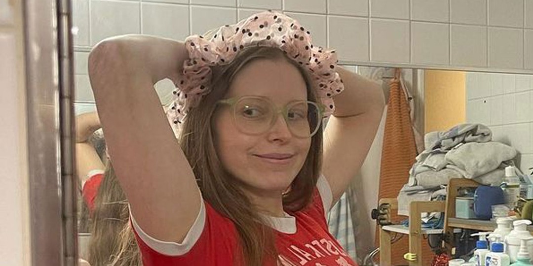 Harry Potter's Jessie Cave Is Pregnant With Baby No. 4 - E! Online.jpg