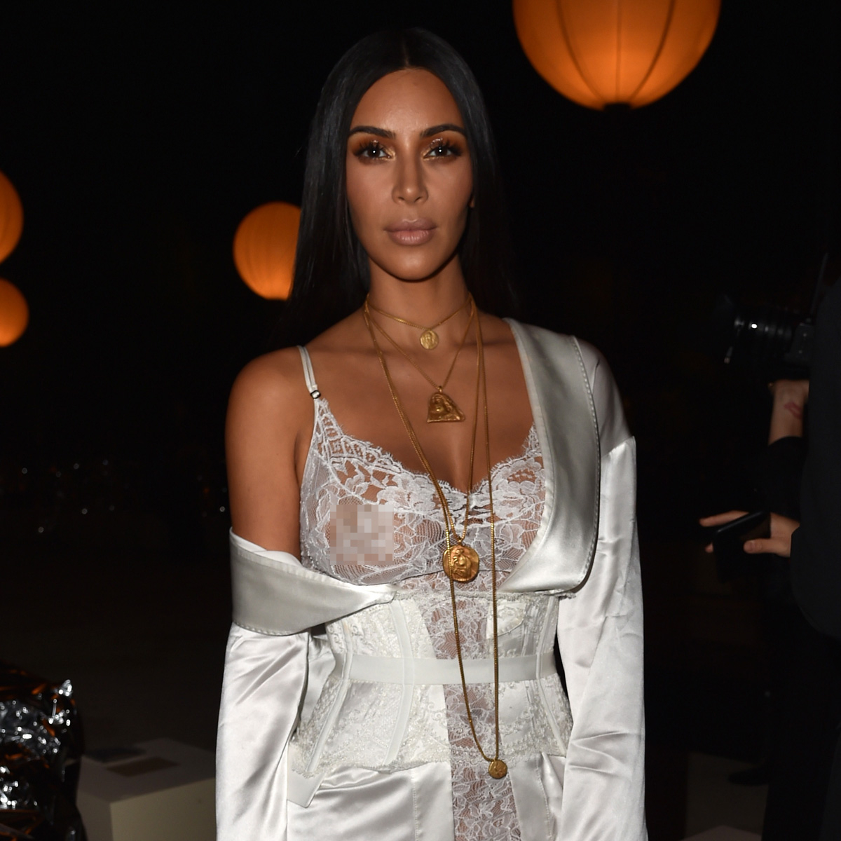 Inside Kim Kardashian S Girls Night Out After Filing For Divorce E Online Ca