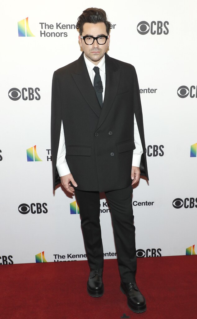 rs_634x1024-211206102741-634-Dan-Levy-44th-Kennedy-Center-Honors.jpg