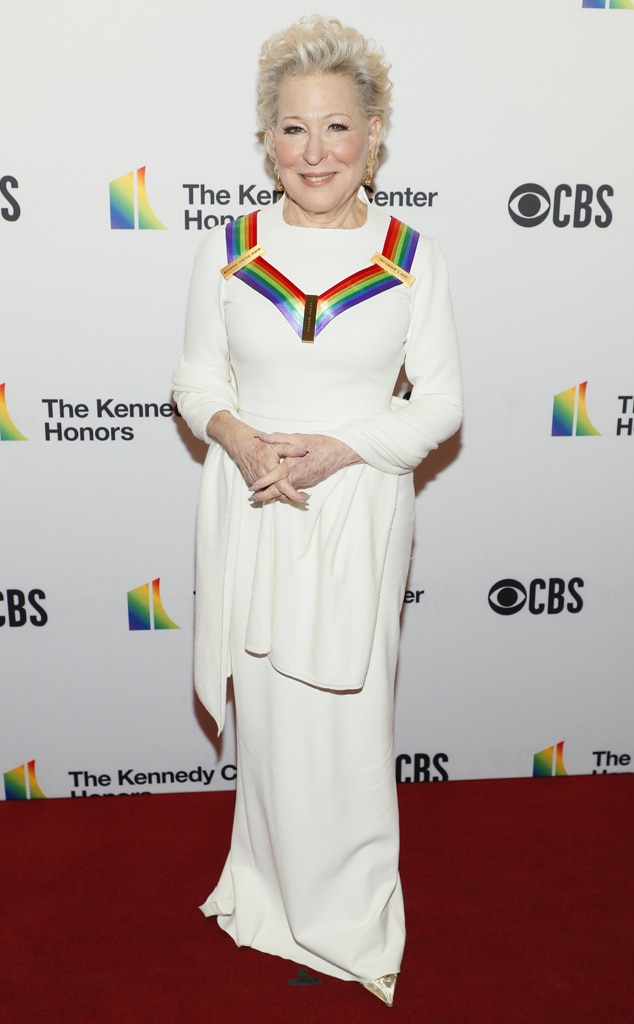 rs_634x1024-211206104317-634-Bette-Midler-44th-Kennedy-Center-Honors.jpg