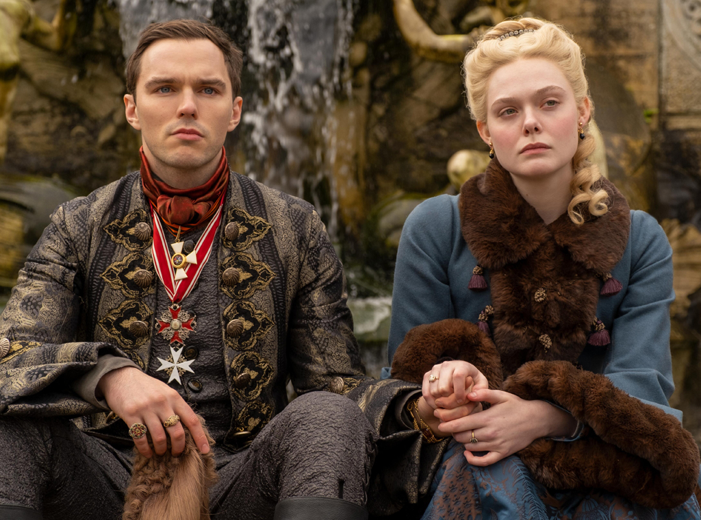 Hellere bue evne You'll Say "Huzzah" Over Elle Fanning's The Great Update - E! Online