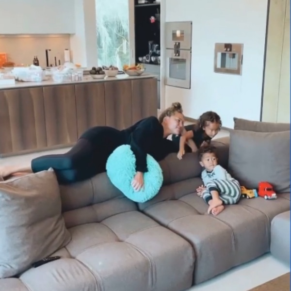 Chrissy Teigen, Luna, Miles