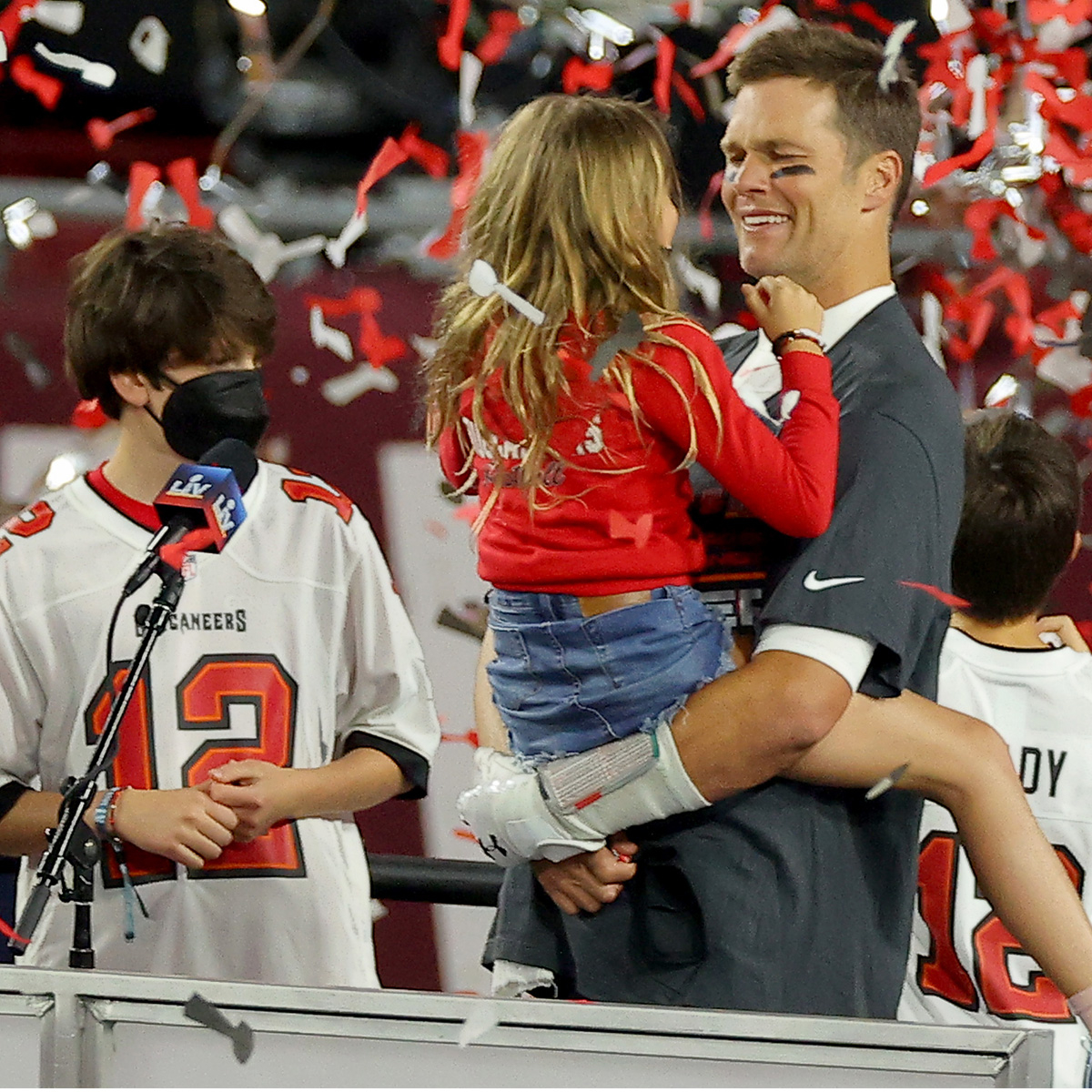 Tom Brady's Three Kids Join Him for New England Patriots Ceremony: Photo  4966321, Benjamin Brady, Celebrity Babies, John Moynahan, Robert Kraft, Tom  Brady, Vivian Brady Photos