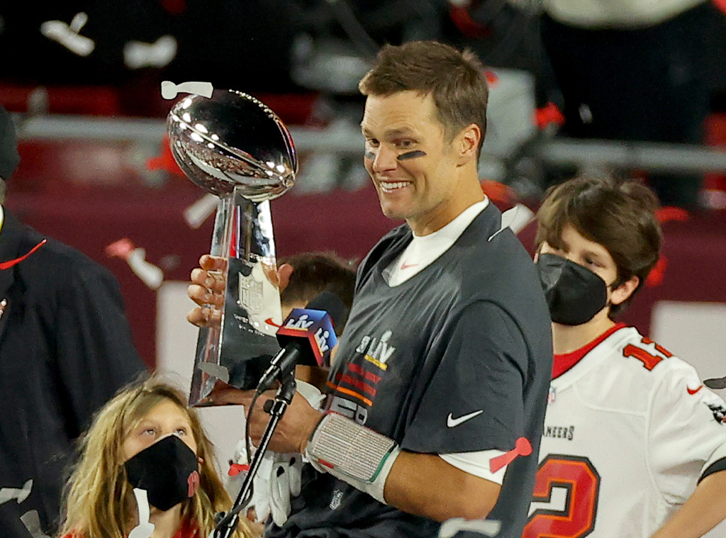 Photos from Tom Brady's Family Moments at the 2021 Super Bowl - E