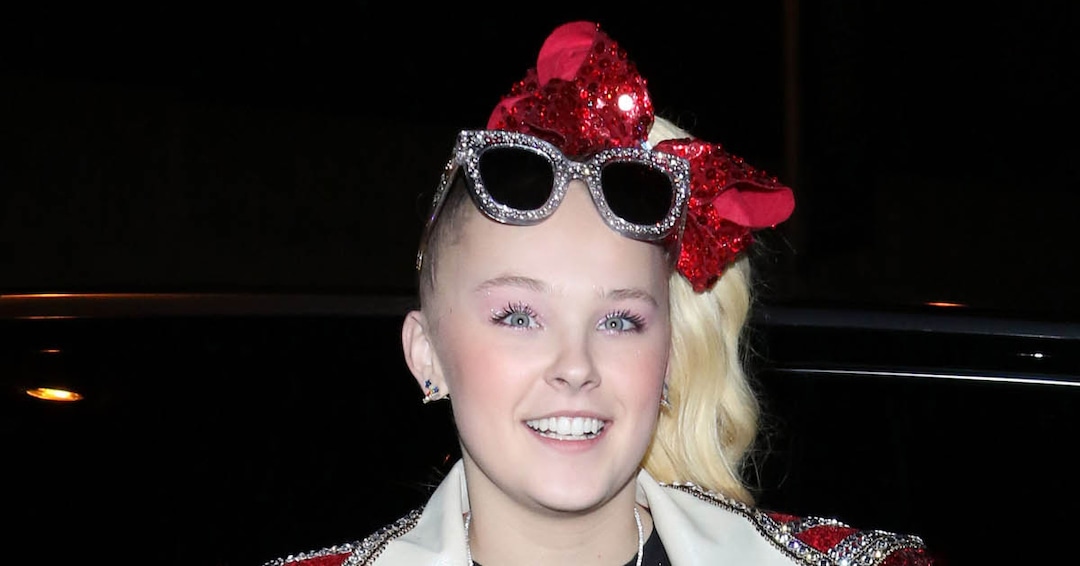 JoJo Siwa Claps Back After Critic Questions Why She's a So You Think You Can Dance Judge thumbnail