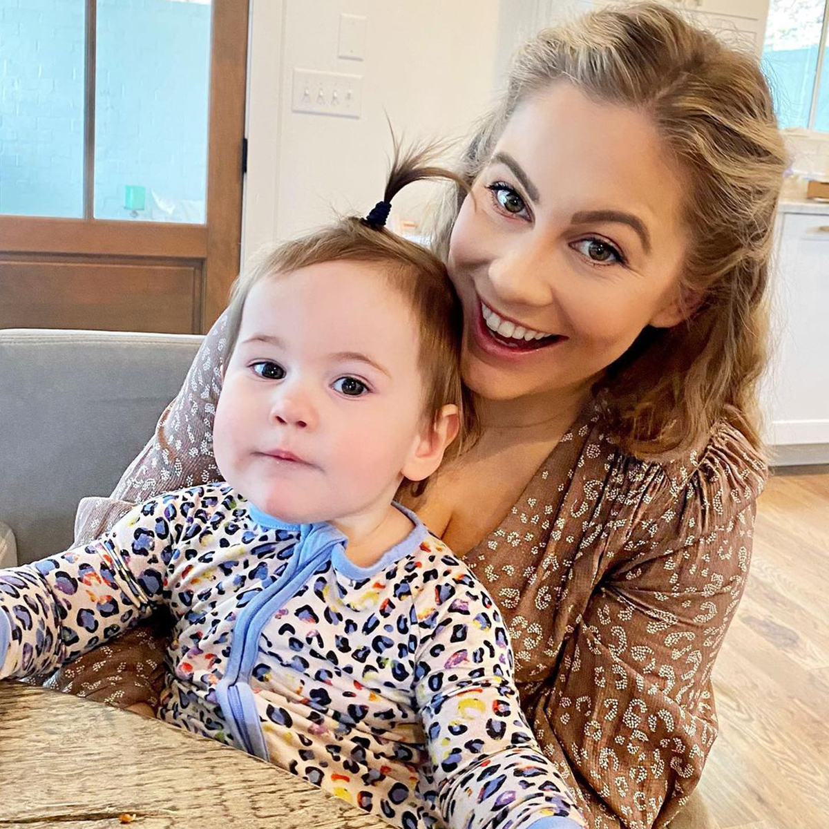 Watch Shawn Johnson’s Baby Girl hit the balance bar on her first try