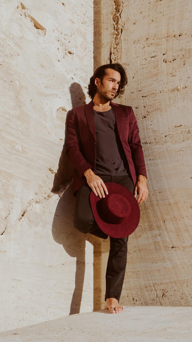 Aaron Diaz