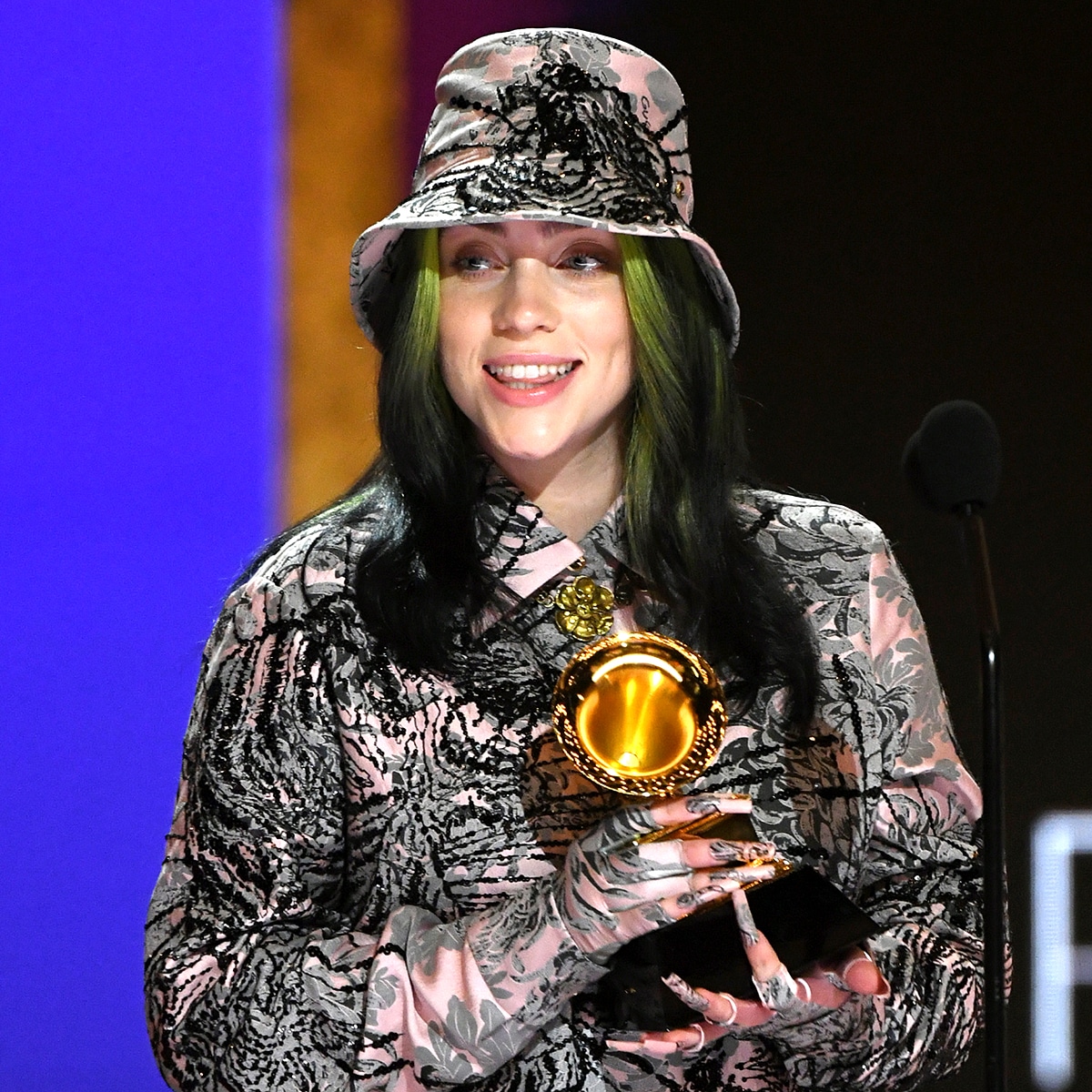 Billie Eilish Debuts Jaw Dropping Blonde Hair Transformation E Online