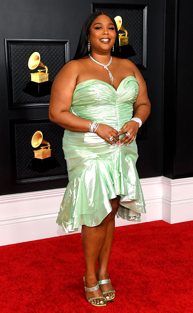 Lizzo's Seafoam Green Dress at the Grammys Has Us Craving Spring - E! Online