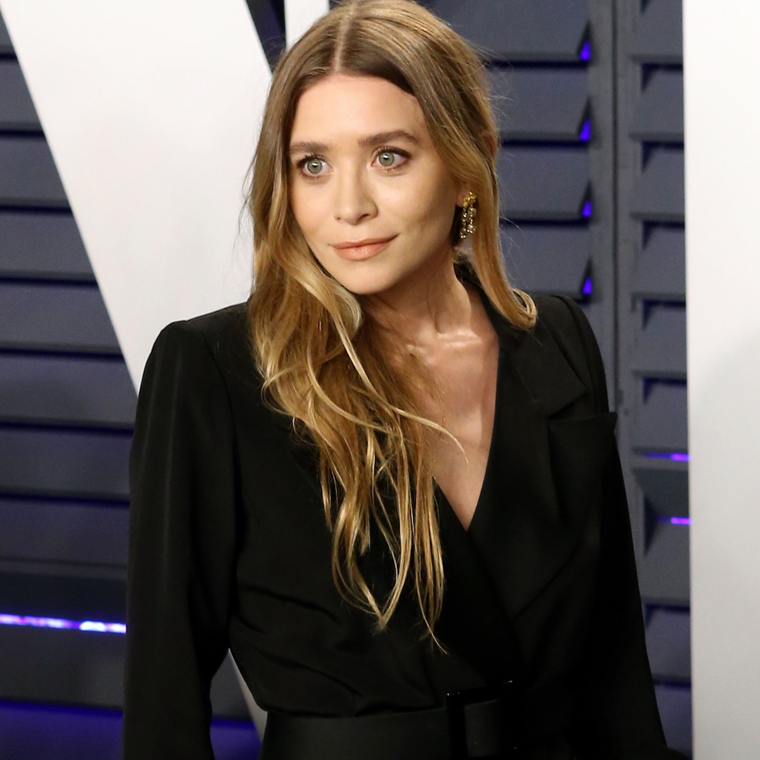 Ashley Olsen and Her Boyfriend Enjoy Date Night During Rare Outing - E! NEWS