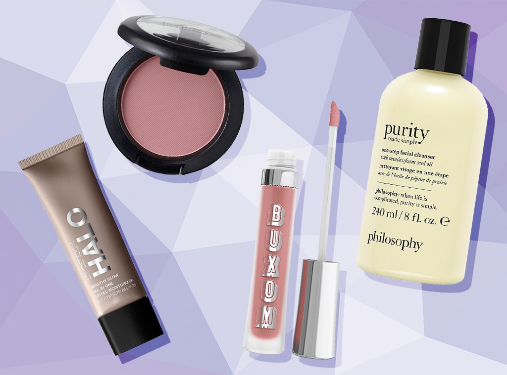 E-comm: Ultas 21 Days Of Beauty: Get 50% Off MAC, Buxom, Smashbox & More