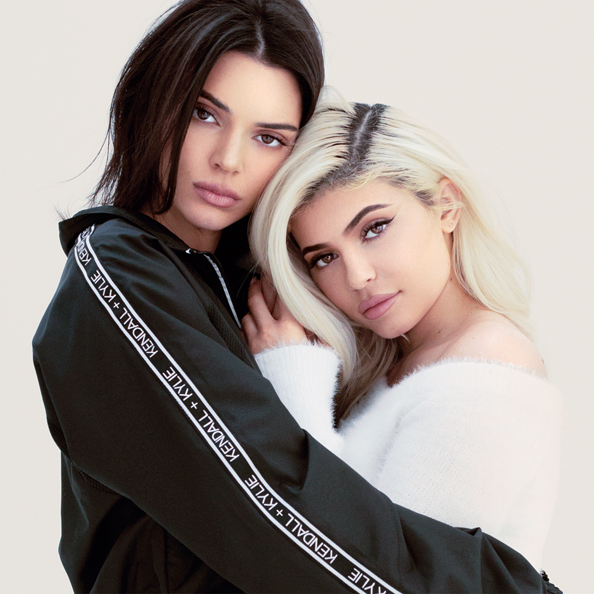 Piraat koppeling verkorten 11 Finds From Kendall & Kylie Jenner's Kohl's Line We're Obsessed With - E!  Online
