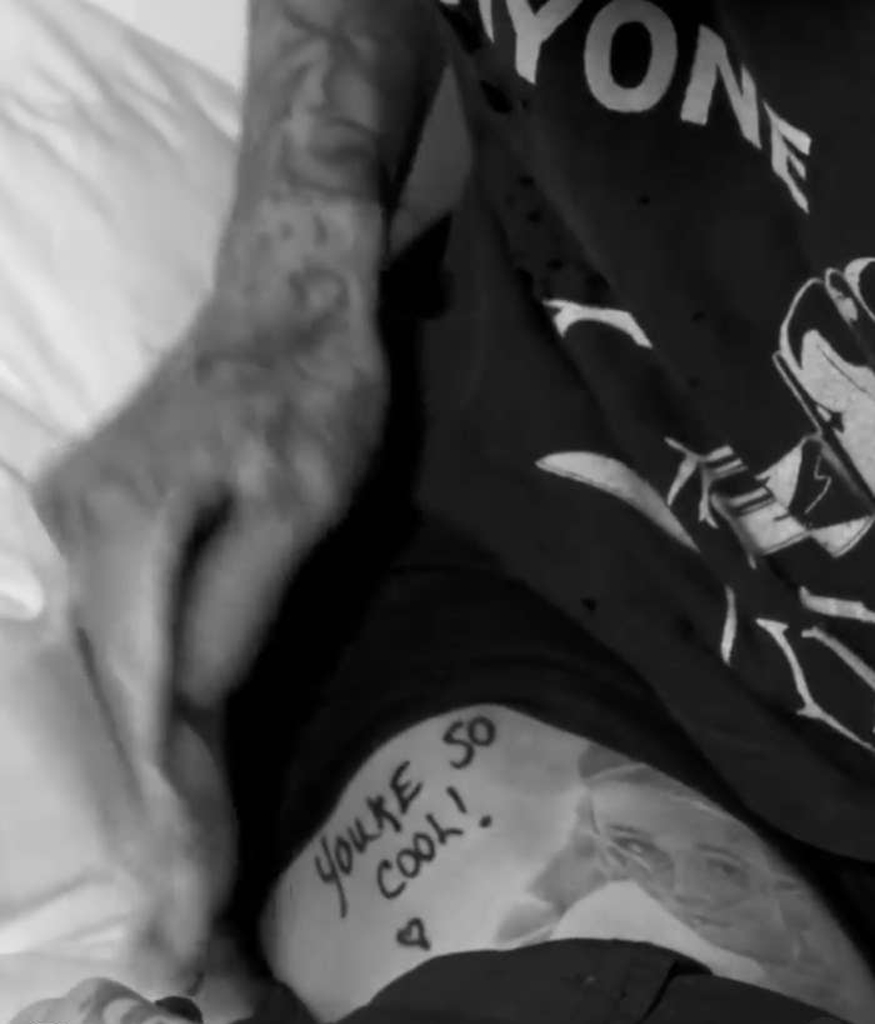 Did Travis Barker Get A Tattoo For Kourtney Kardashian E Online Deutschland