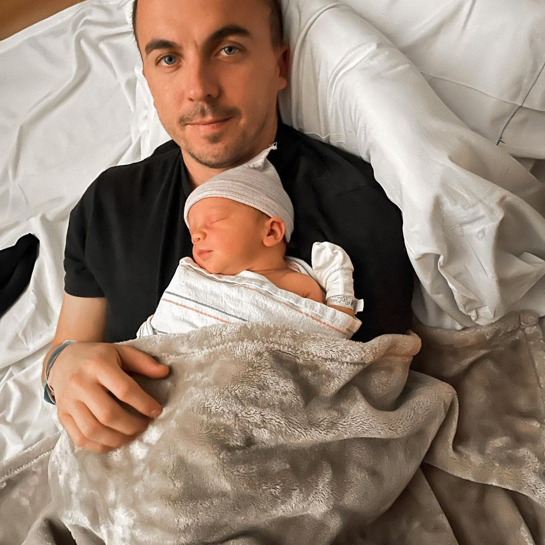 Uncle Sharing Bed With Daughter - Meet Frankie Muniz's Baby Boy and Find Out What He's Given Up for Him - E!  Online