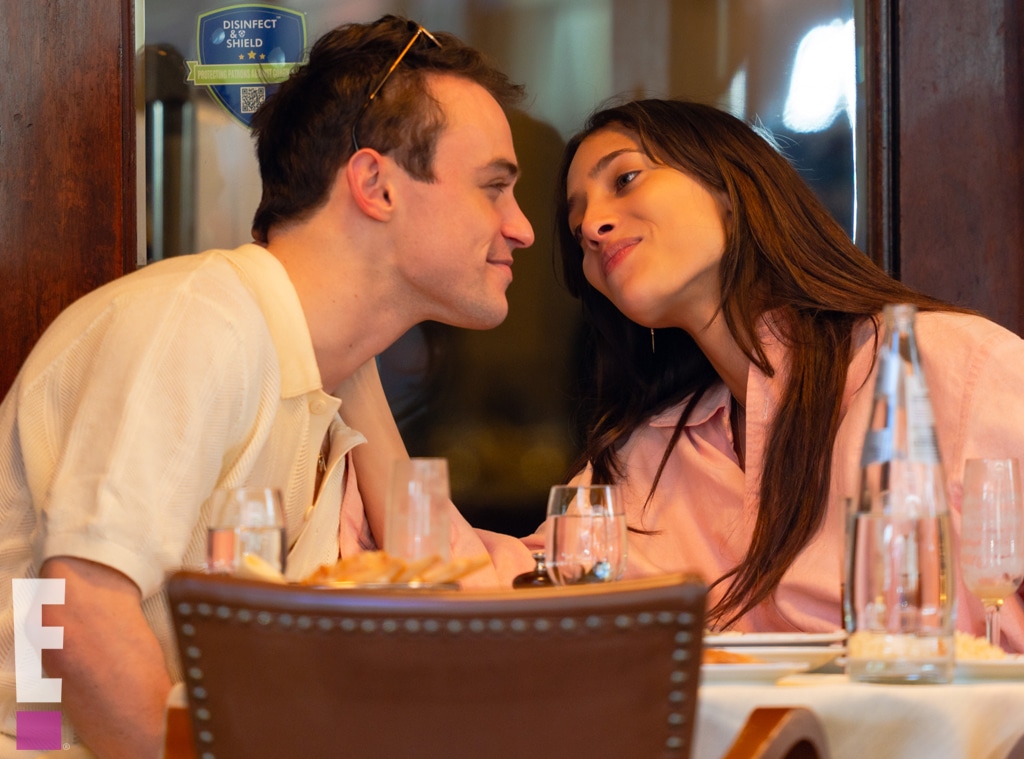 Thomas Doherty Packs On The Pda With Model Yasmin Wijnaldum E Online Thomas Doherty Packs On The Pda With Model Yasmin Wijnaldum E Online