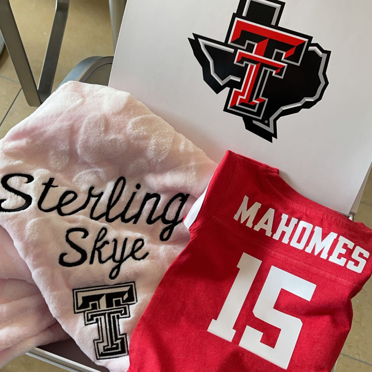 Patrick Mahomes & Brittany Matthews' Daughter Sterling Wore The Cutest Pink  Chiefs Shirt