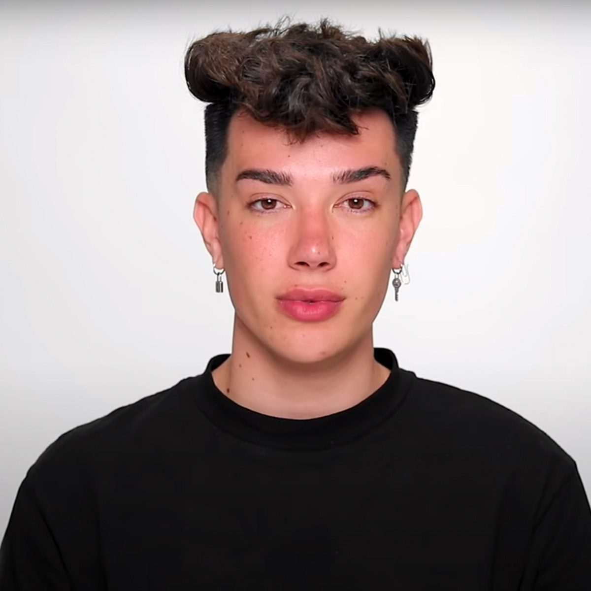 bund Latter Uden James Charles' YouTube Demonetized Amid Sexual Misconduct Allegations - E!  Online
