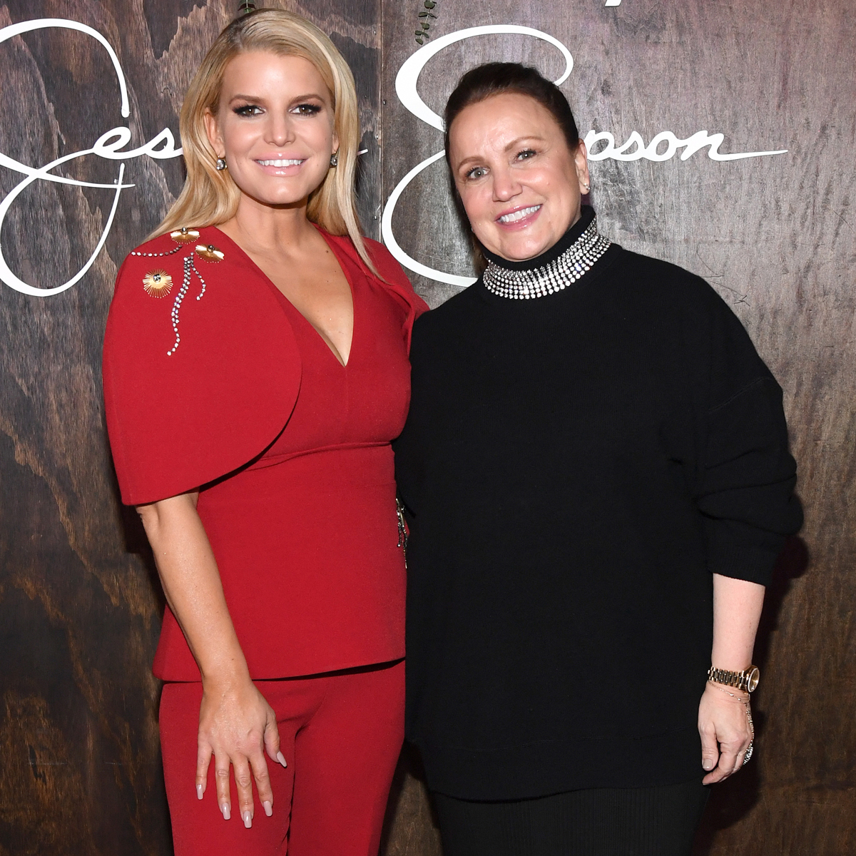 Jessica Simpson Wanted to Be a Recluse After Body Shaming, Mom Says