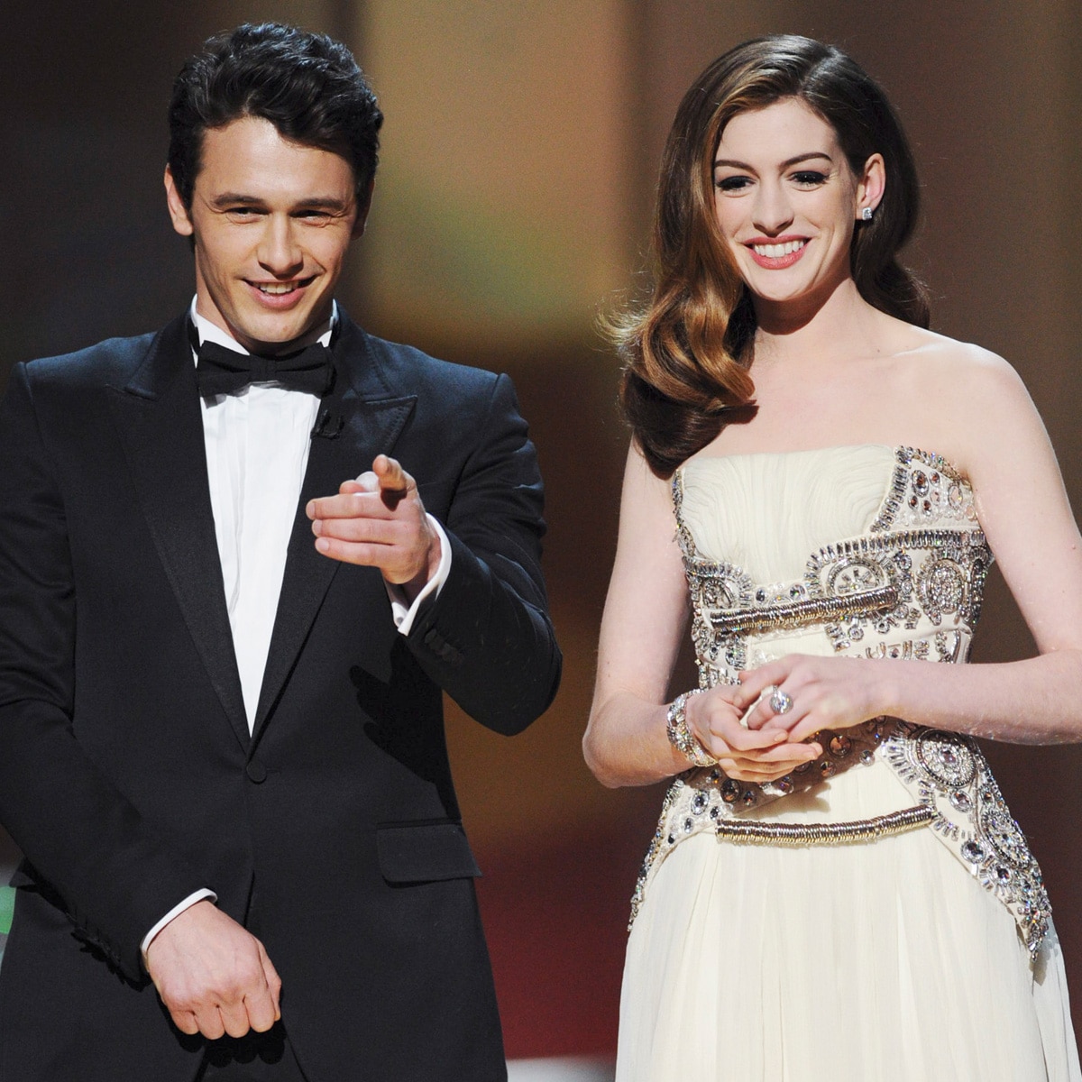 Anne Hathaway Oscar Dress Switch: Why She Snubbed Valentino | Oscar dresses,  Dress, Fashion