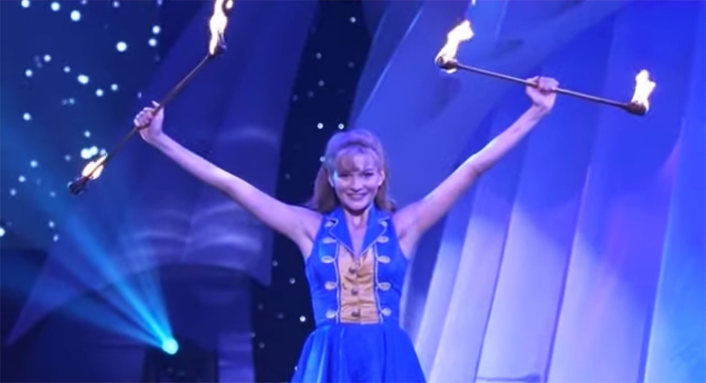 Miss Congeniality S Heather Burns Reminds Us She S A True Queen E Online