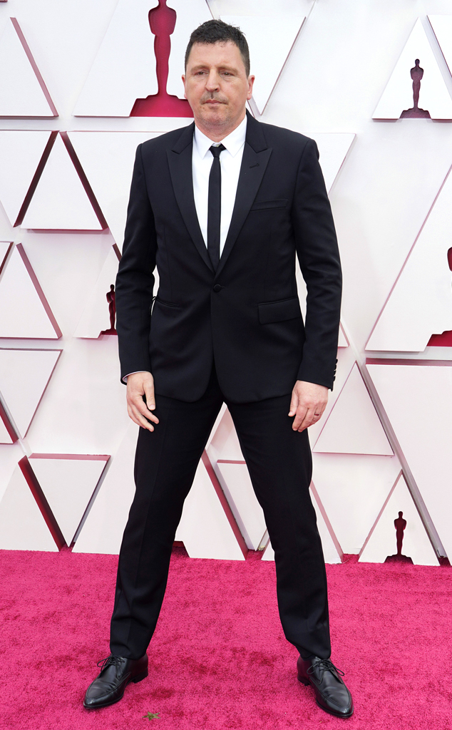 rs_634x1024-210425154021-634-Atticus-Ross-2021-oscars-red-carpet.jpg