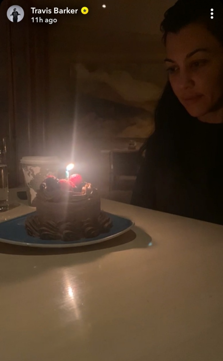 Travis Barker, Kourtney Kardashian, Vacation