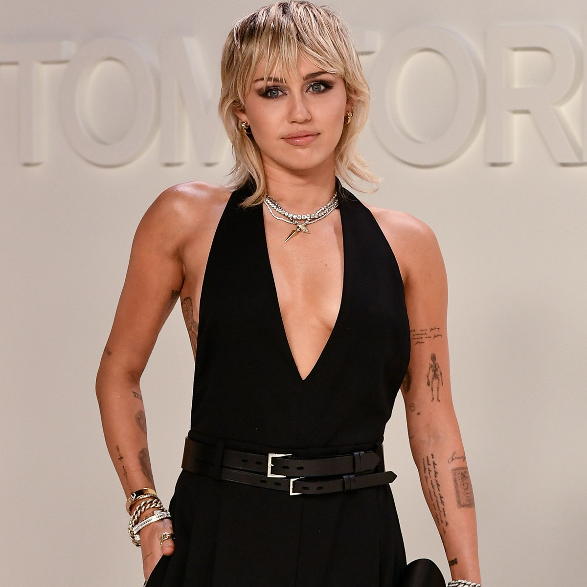 Disney Lesbian Porn Miley Cyrus - Miley Cyrus News, Pictures, and Videos - E! Online