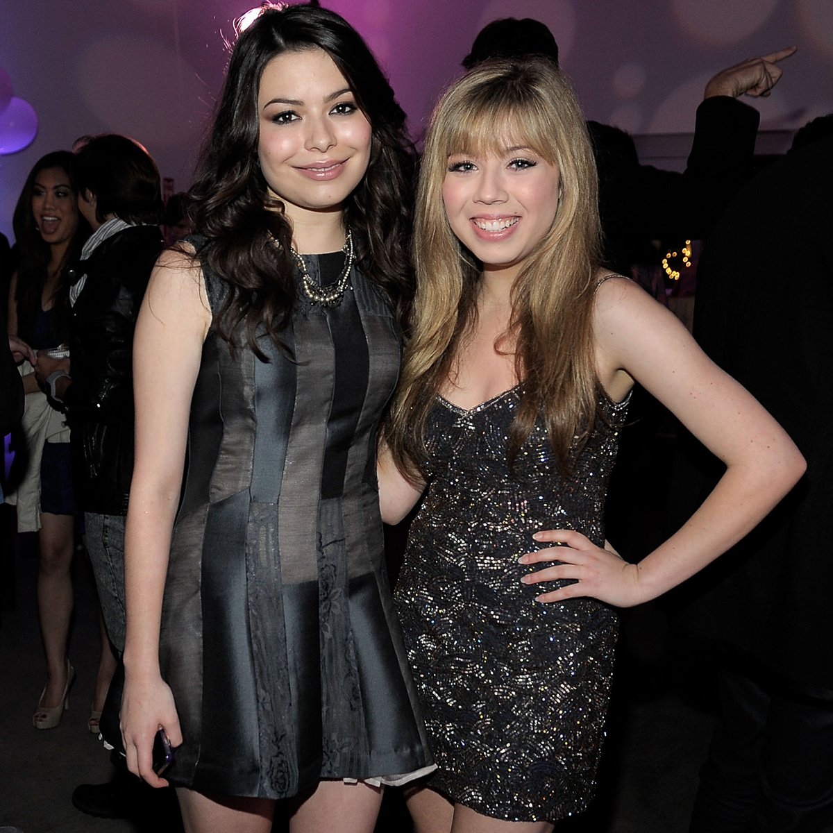 Miranda Cosgrove Reacts To Jennette Mccurdys Icarly Experience Wirefan Your Source For