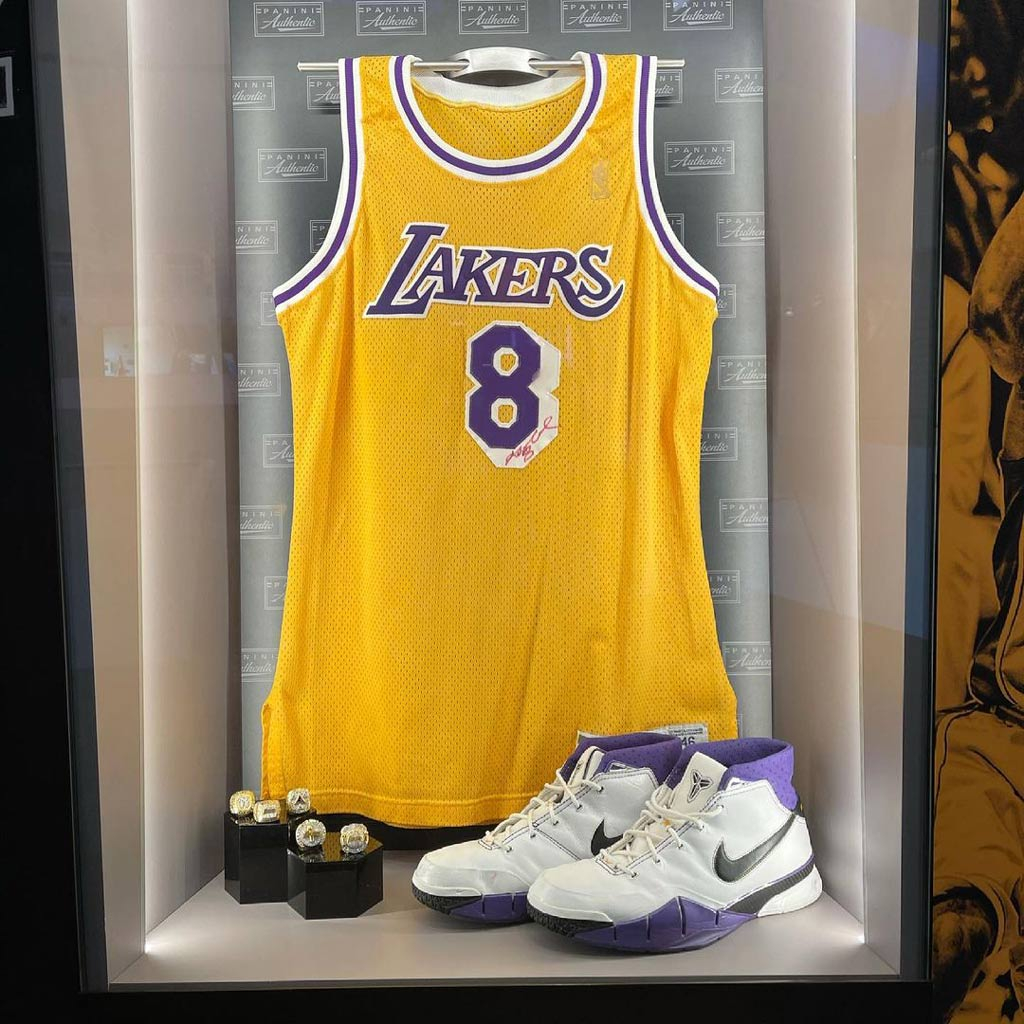 See Photos From Kobe Bryant S Family S Visit To Hall Of Fame Ceremony E Online