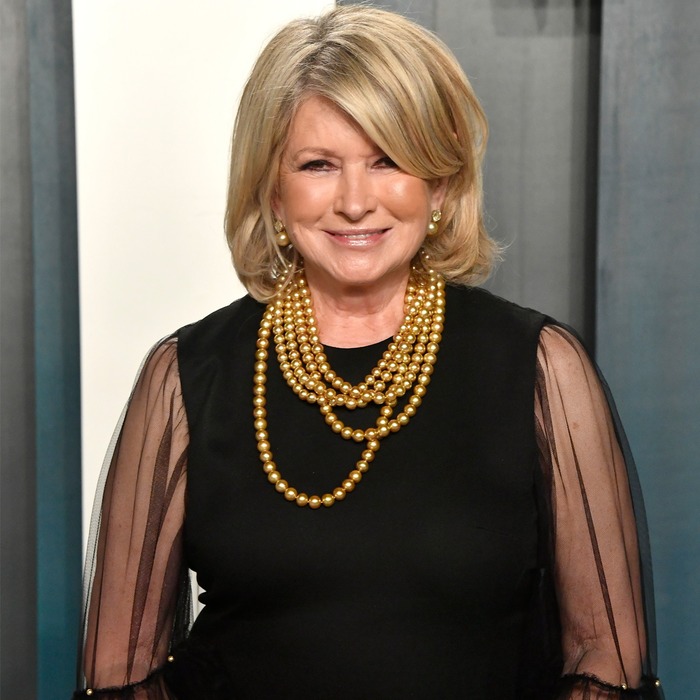 Martha Stewart Wants You to Know She Does Not Have 16 Peacocks - E! Online