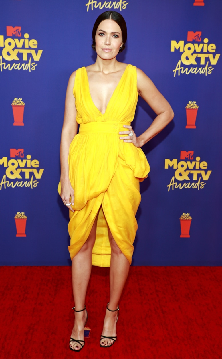Mandy Moore, 2021 MTV Movie and TV Awards, Red Carpet Fashion
