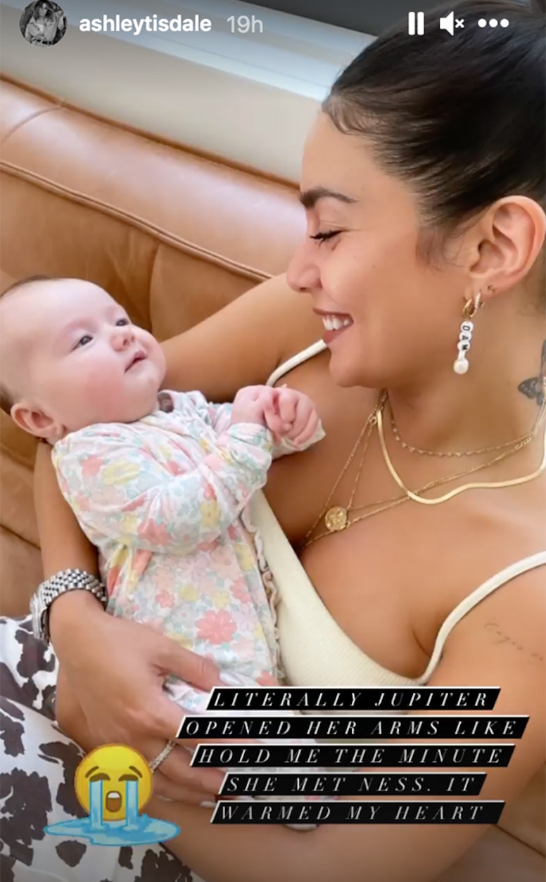 Vanessa Hudgens, Ashley Tisdale, Baby, Jupiter, Instagram